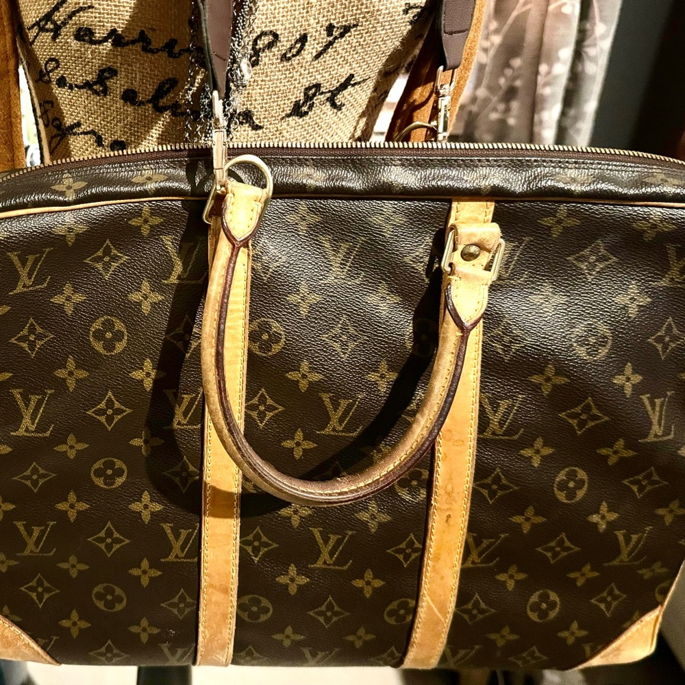 LV laptop briefcase/bag. This is in great shape.